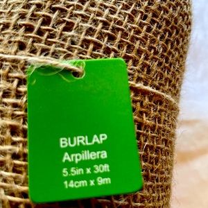 Burlap roll